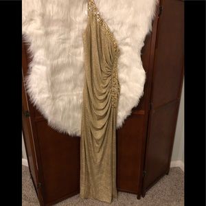 Betsy & Adam Elegant Shimmering Gold One-Shoulder Evening Gown, Size 6